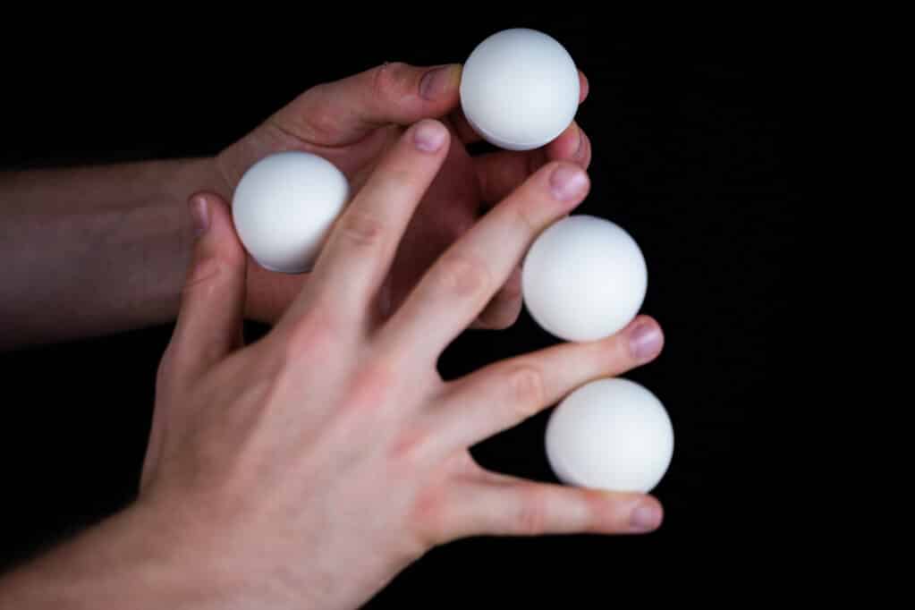 4 bolas de manipulación truco de magia