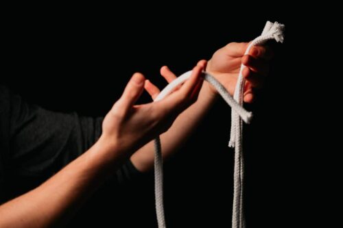 Aprende trucos de magia fáciles con cuerdas Professors Nightmare
