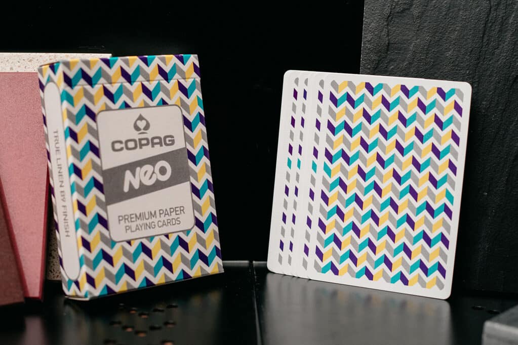 Baraja de cartas estándar Copag 310 Neo Tune in 4