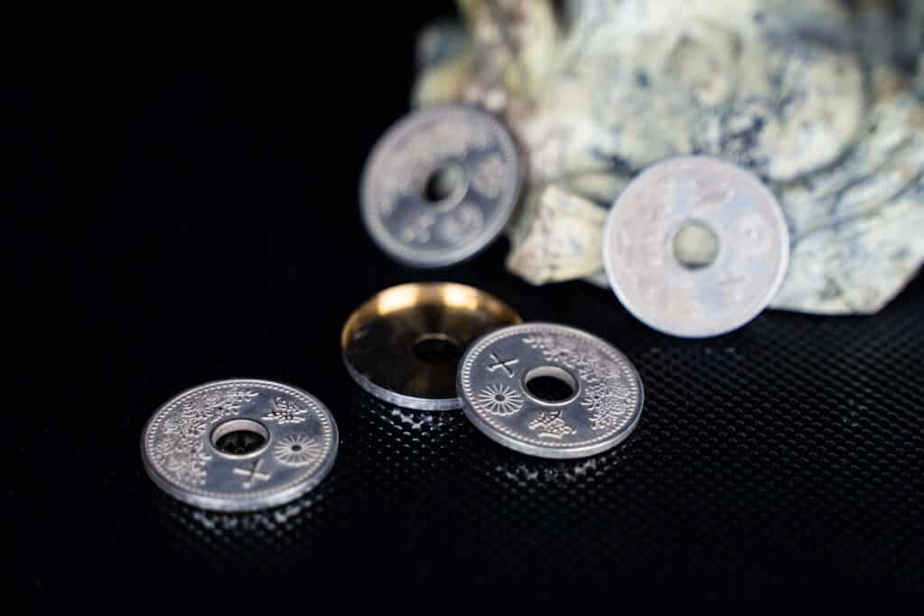 Comprar 4 Monedas Japonesas + cascarilla