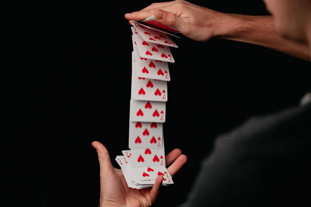 Convierte todas las cartas en la misma con la copag stripper para trucos sencillos