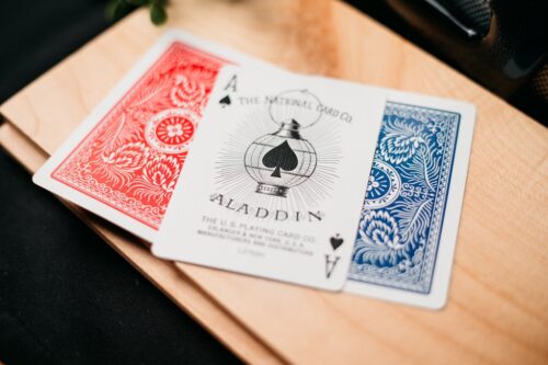 Diseño de las cartas de poker francesas Aladdin