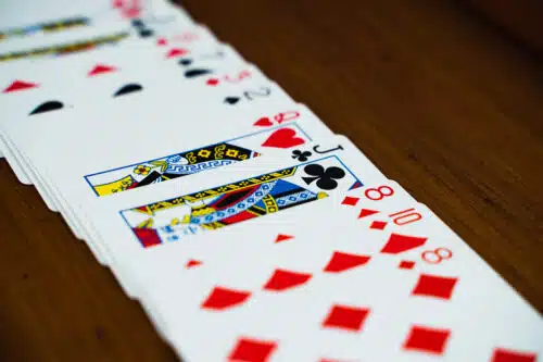 El espectador piensa una carta y la adivinas con el truco de 52 to 1 deck