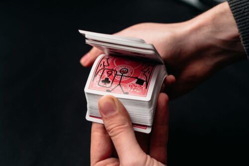 Truco de magia de got talen Card Toon en el que un dibujo adivina la carta escogida