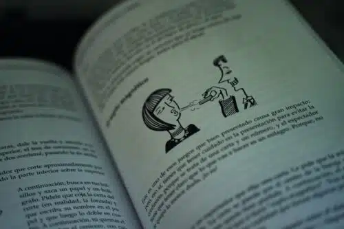 Truco de magia explicado en el libro aprende magia en 7 semanas y media de Armando de Miguel